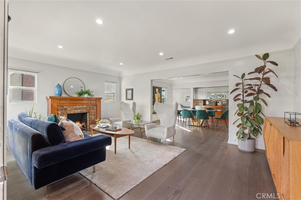 MLS #OC25258695 image #4