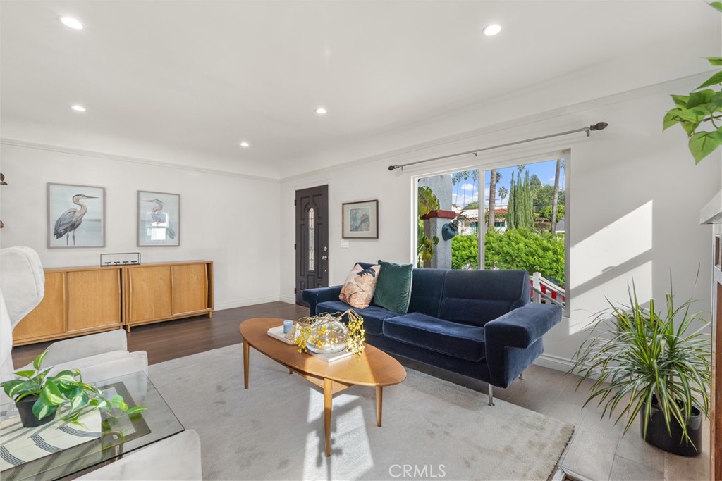 MLS #OC25258695 image #5