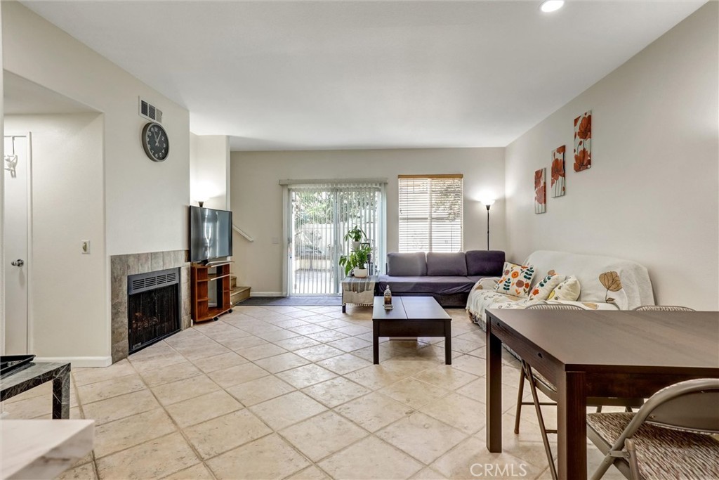 MLS #OC25258718 image #6