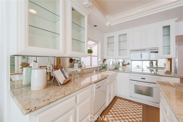 MLS #OC25258721 image #8