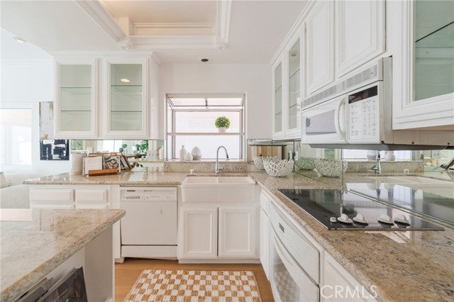 MLS #OC25258721 image #9