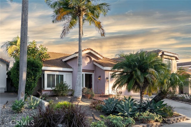 MLS #OC25258758 image #1