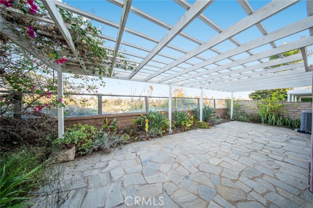 MLS #OC25258758 image #10