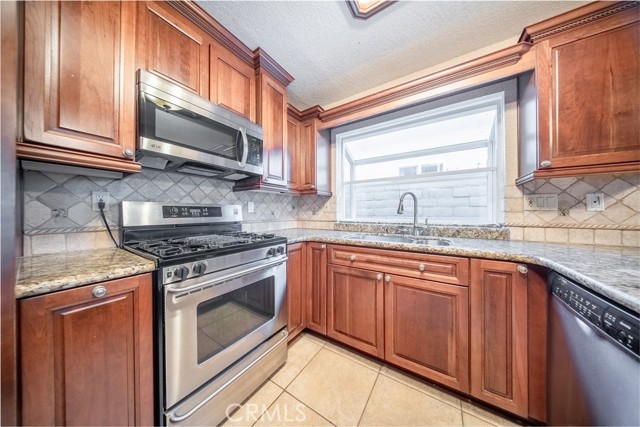 MLS #OC25258758 image #7