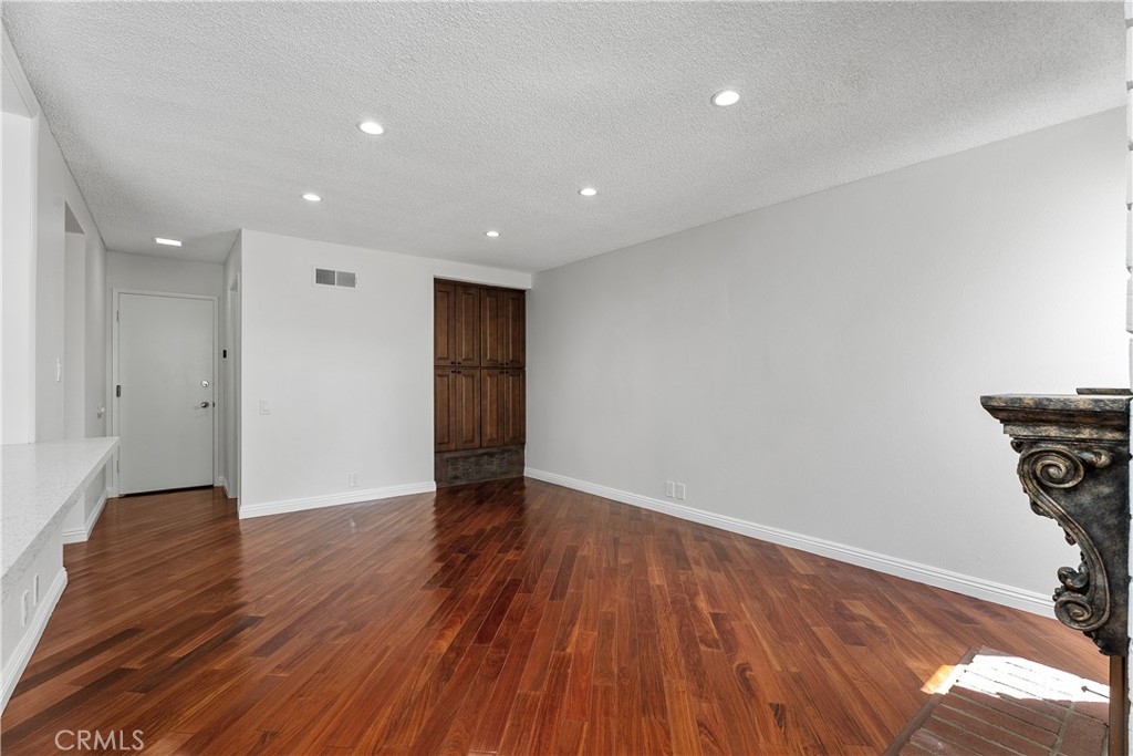 MLS #OC25258774 image #18