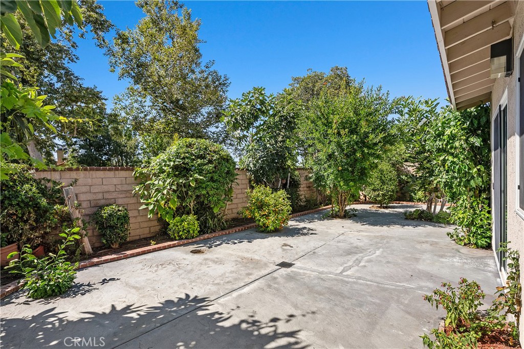 MLS #OC25258774 image #33