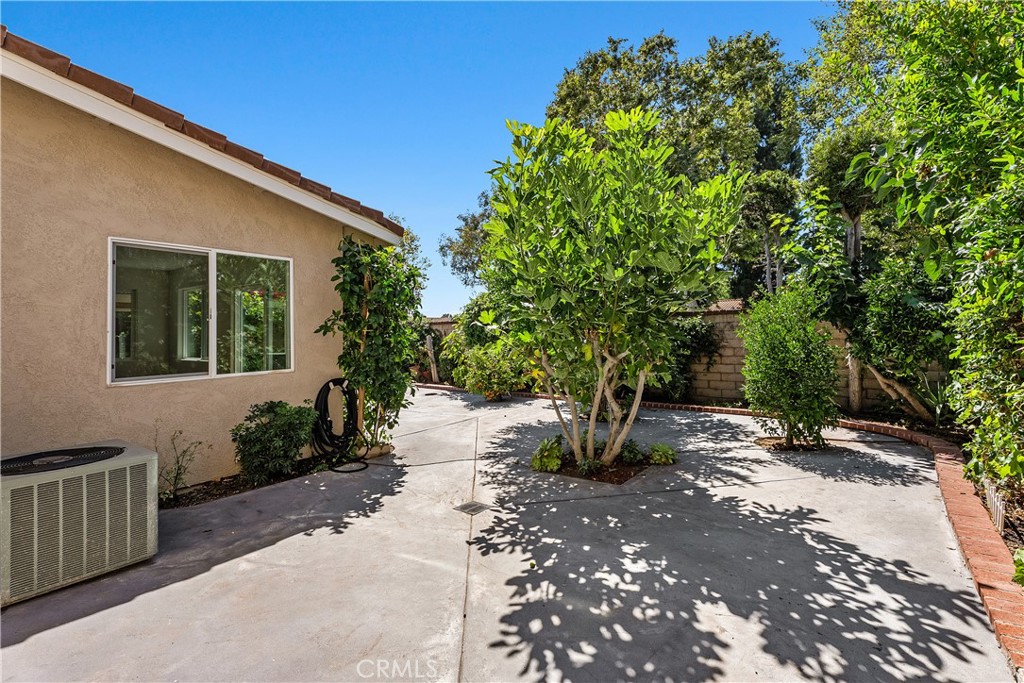 MLS #OC25258774 image #34