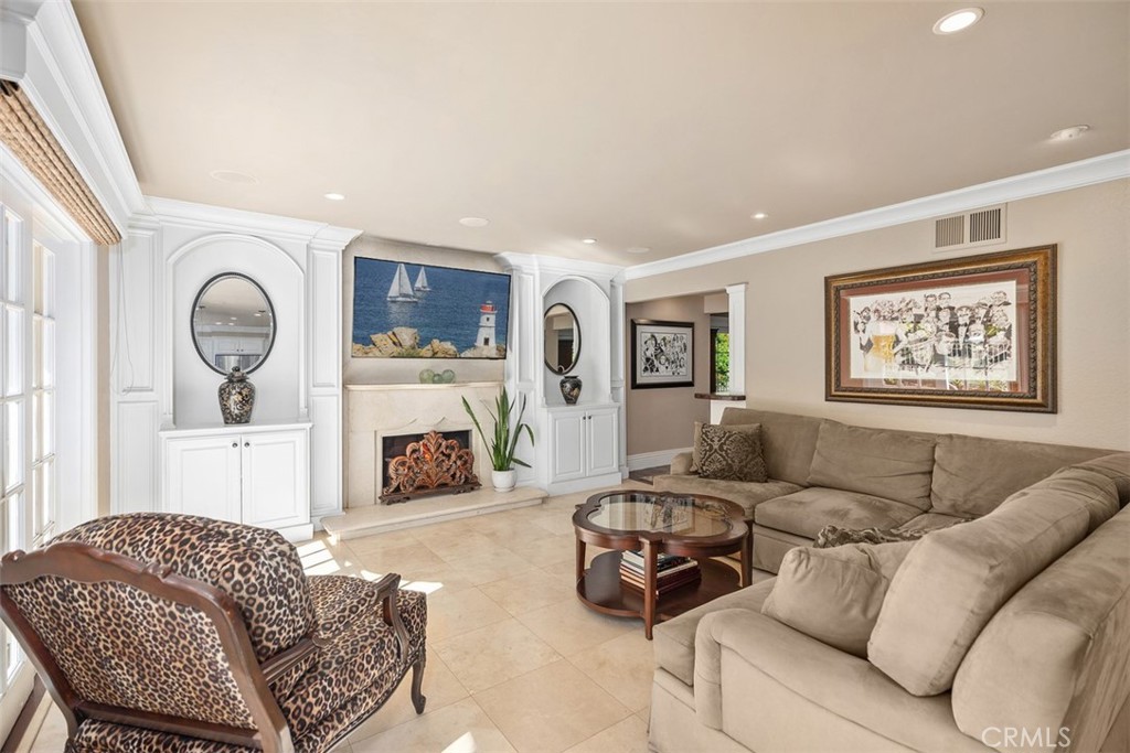 MLS #OC25258776 image #19