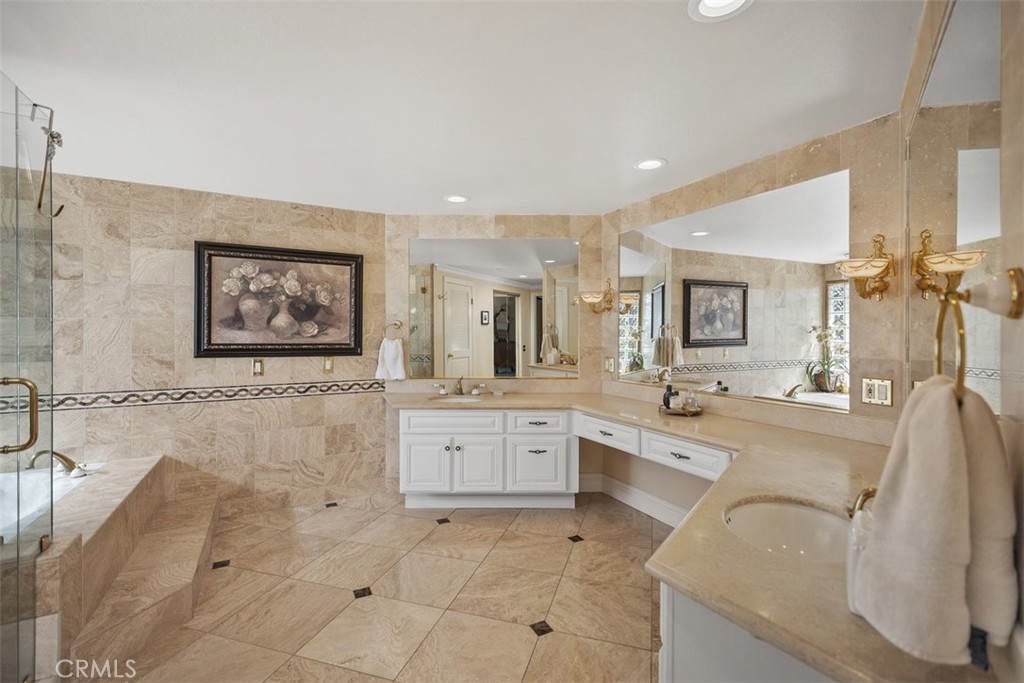 MLS #OC25258776 image #36