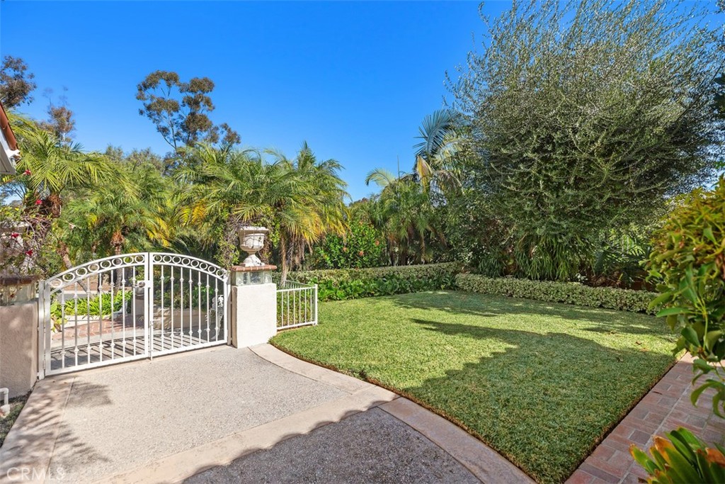 MLS #OC25258776 image #4