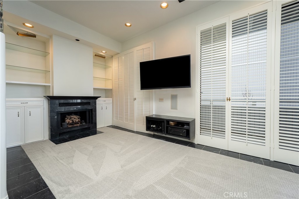 MLS #OC25258782 image #12