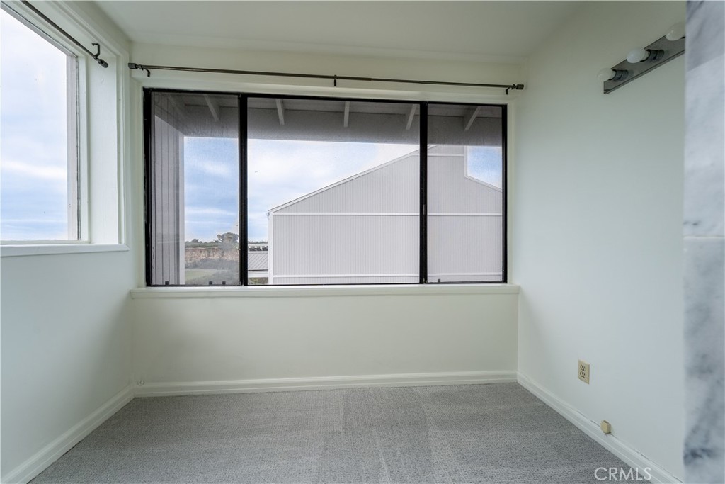 MLS #OC25258782 image #32