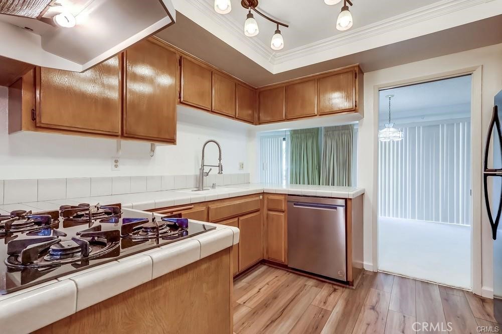 MLS #OC25258786 image #6