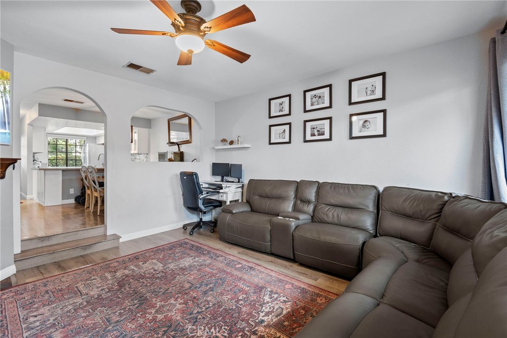 MLS #OC25258805 image #10