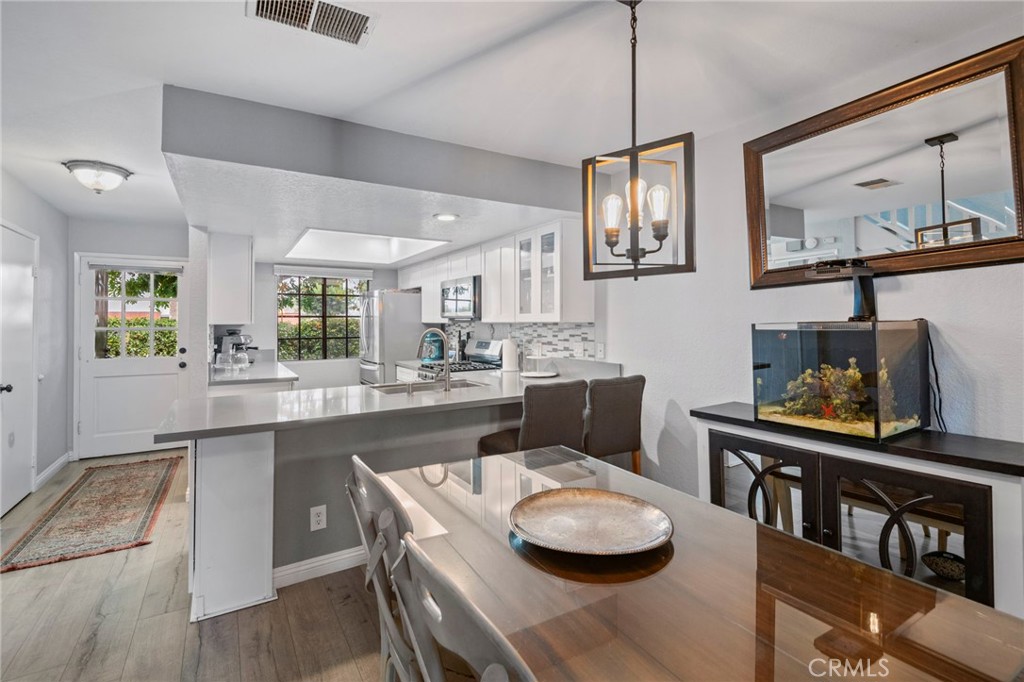 MLS #OC25258805 image #2