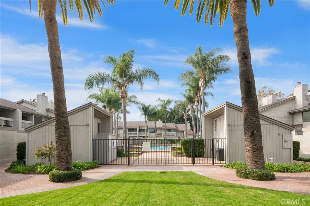 MLS #OC25258805 image #29