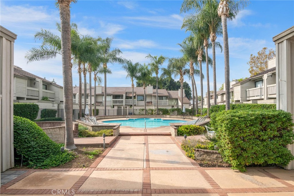 MLS #OC25258805 image #30