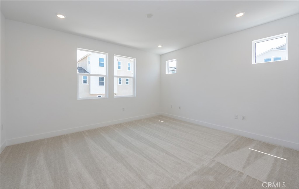 MLS #OC25258821 image #11