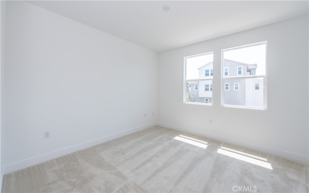 MLS #OC25258821 image #17