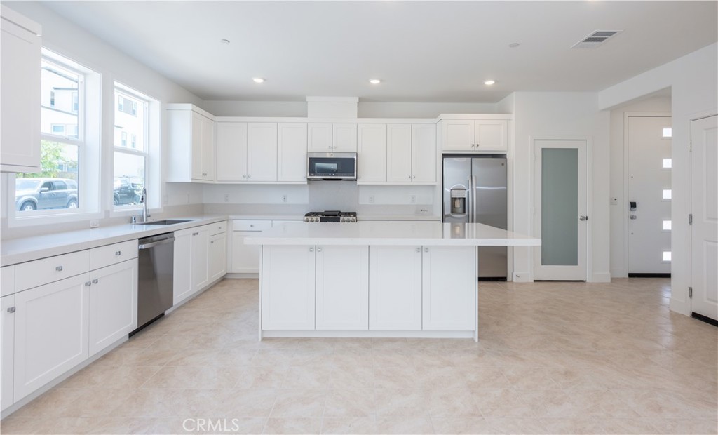 MLS #OC25258821 image #7