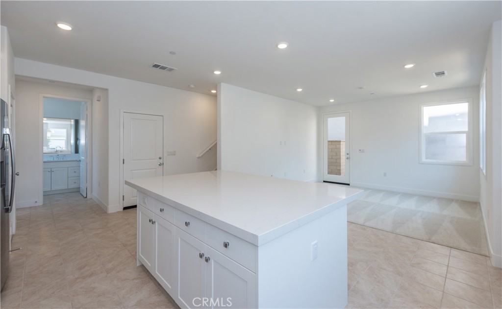 MLS #OC25258821 image #8