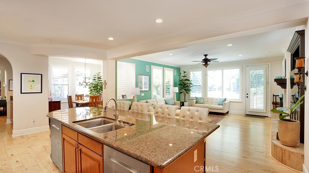 MLS #OC25258834 image #12