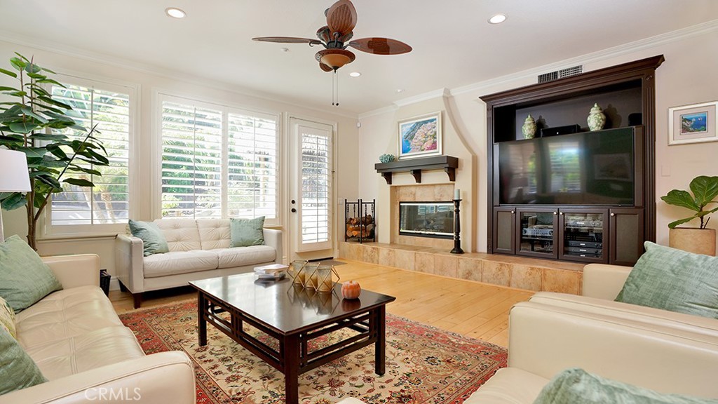 MLS #OC25258834 image #15