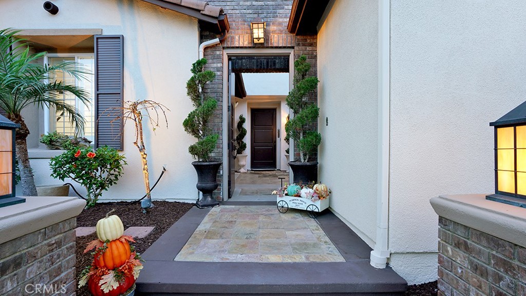 MLS #OC25258834 image #3