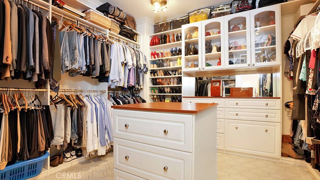 MLS #OC25258834 image #30