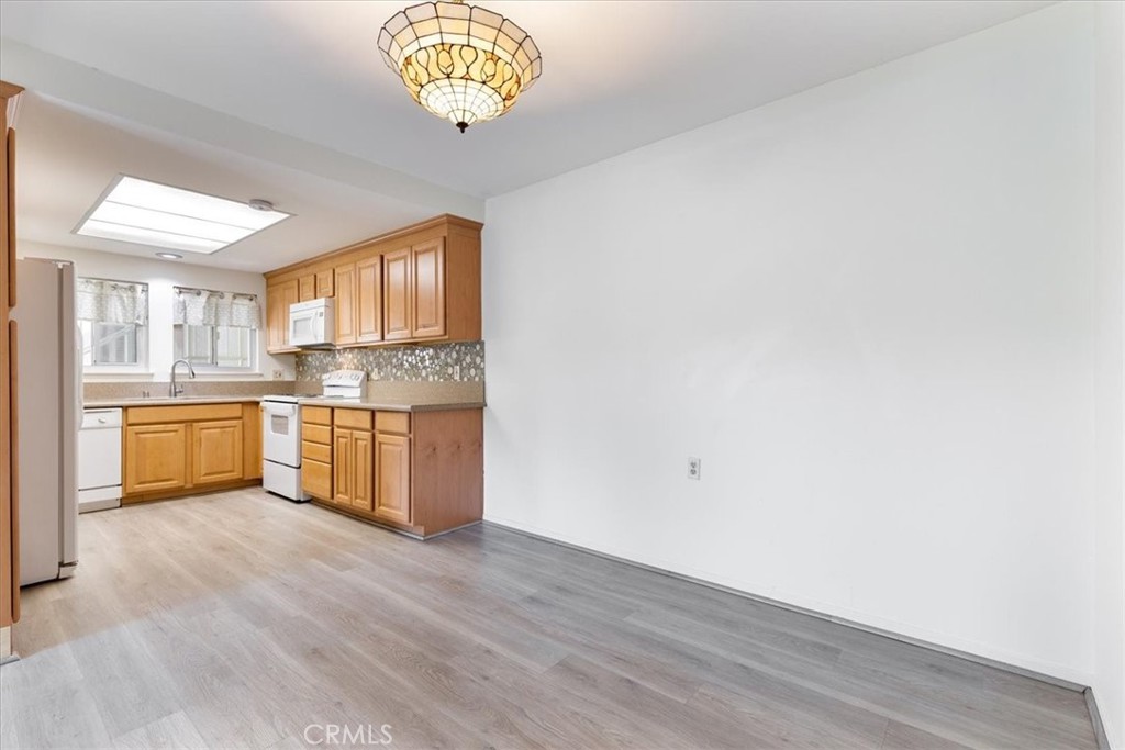 MLS #OC25258840 image #6