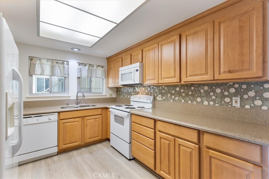 MLS #OC25258840 image #7