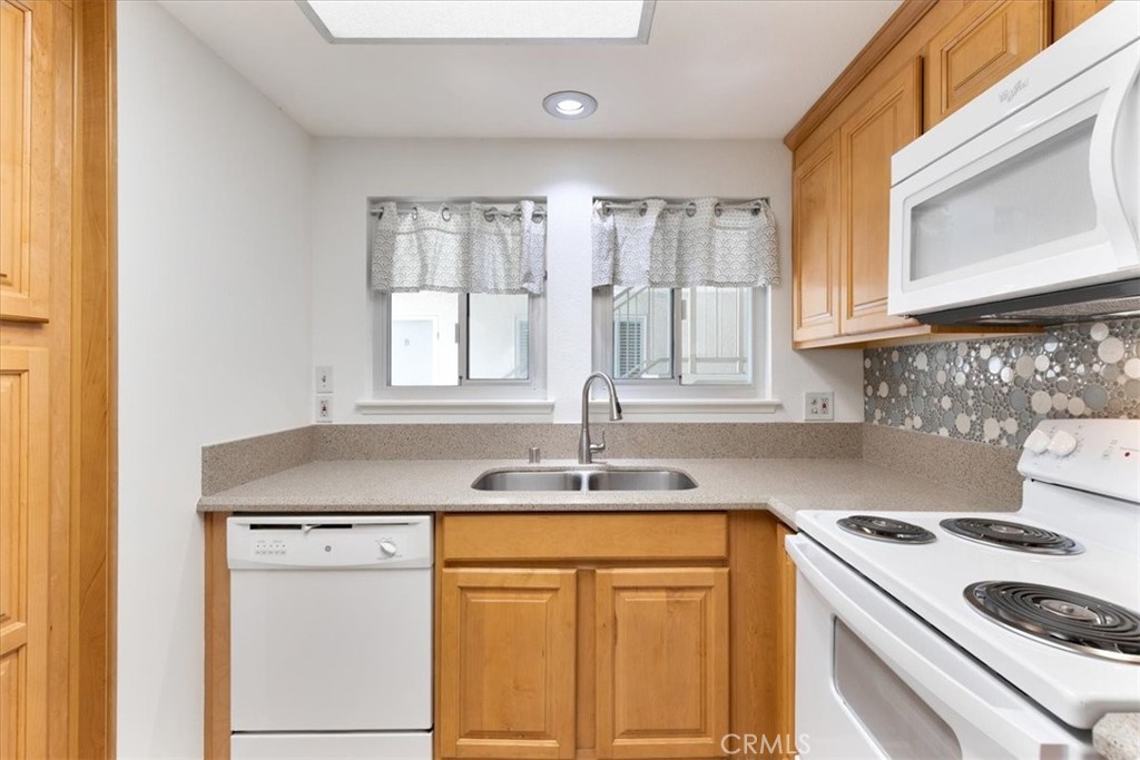 MLS #OC25258840 image #9