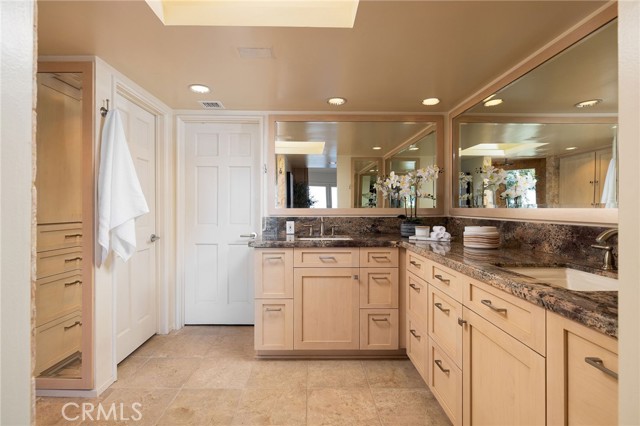 MLS #OC25258871 image #32