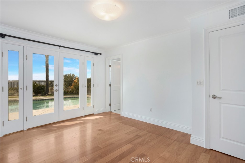 MLS #OC25258876 image #11