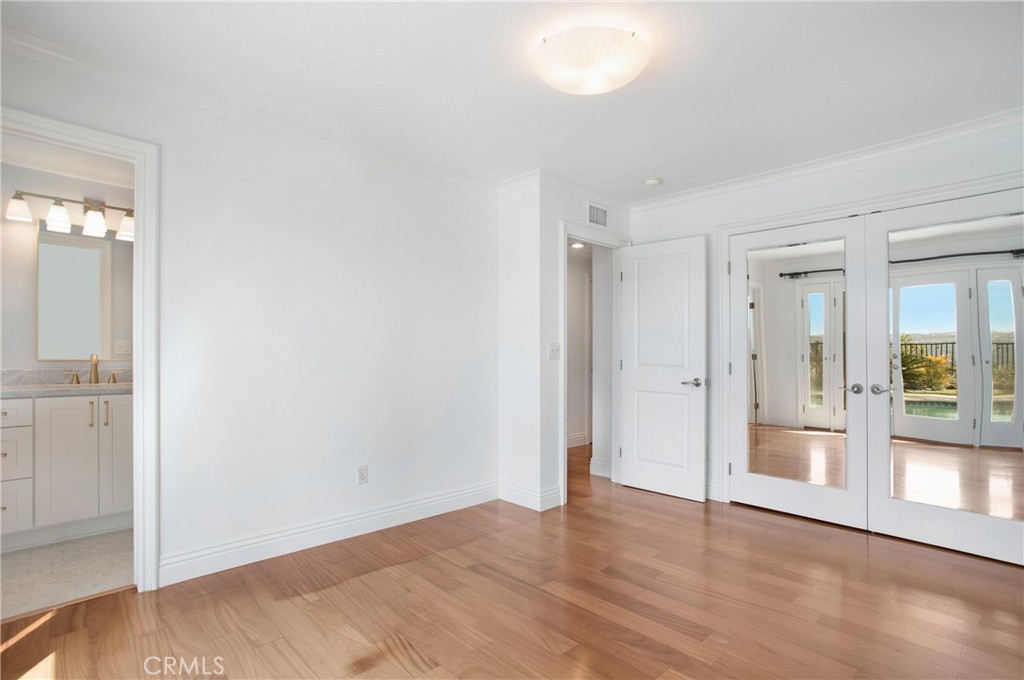 MLS #OC25258876 image #14