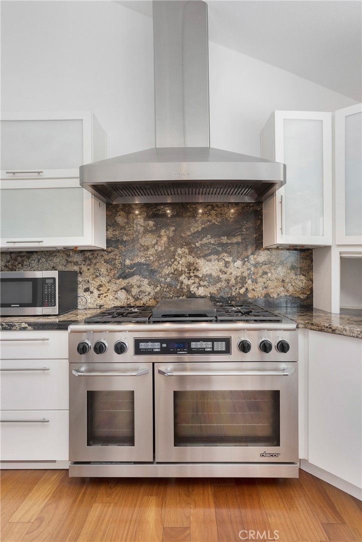 MLS #OC25258876 image #6