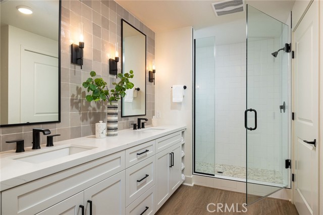 MLS #OC25258877 image #12