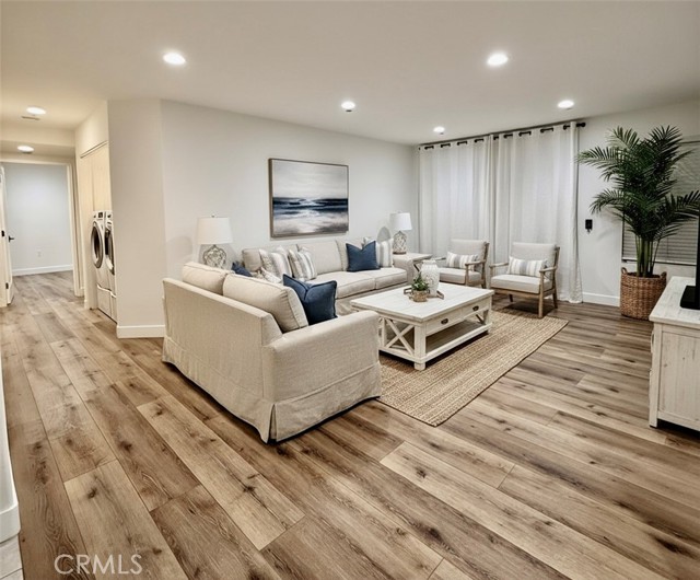 MLS #OC25258884 image #0