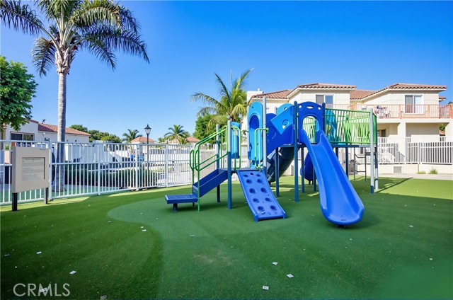 MLS #OC25258884 image #15