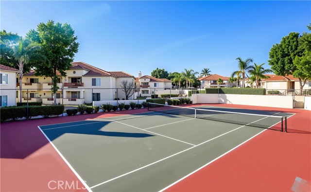 MLS #OC25258884 image #17