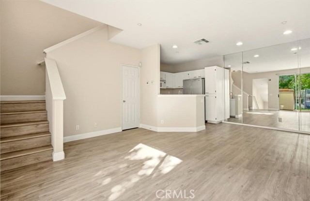 MLS #OC25258887 image #3