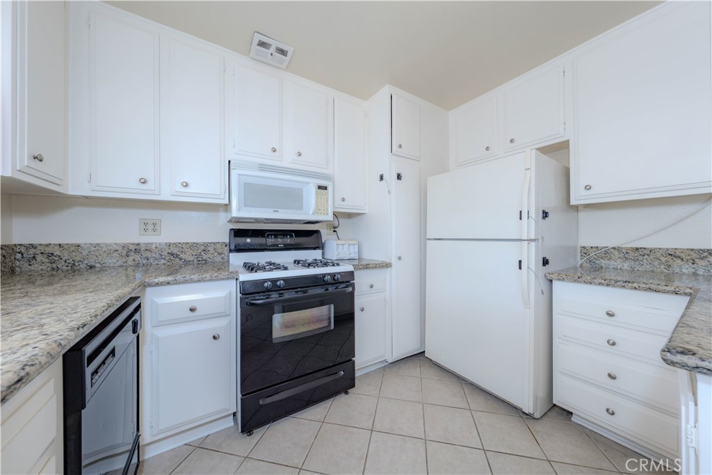 MLS #OC25258901 image #10