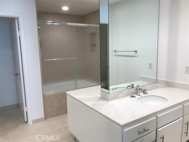 MLS #OC25258954 image #21