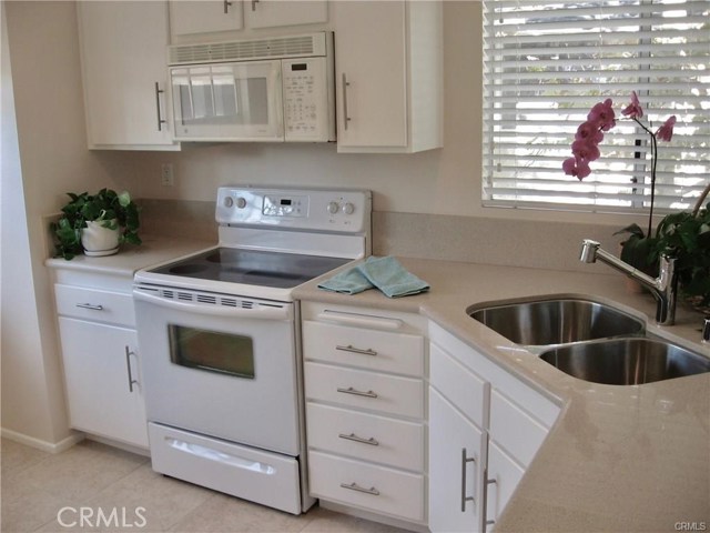 MLS #OC25258954 image #4