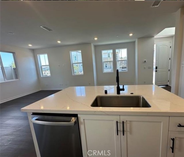 MLS #OC25259009 image #2