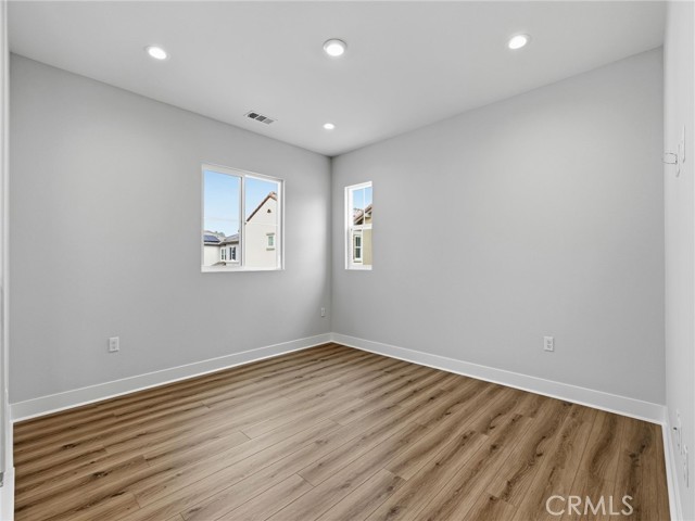 MLS #OC25259039 image #23