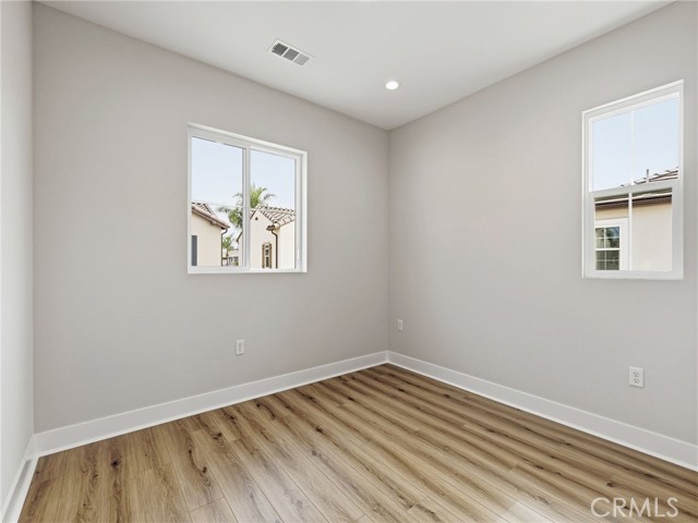 MLS #OC25259039 image #24