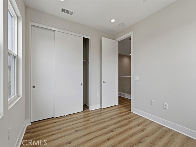 MLS #OC25259039 image #27