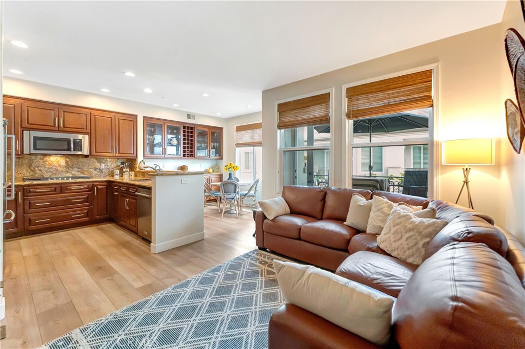 MLS #OC25259241 image #12