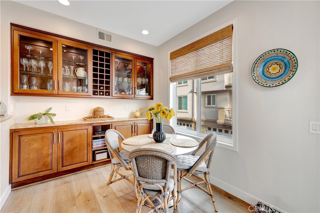 MLS #OC25259241 image #16